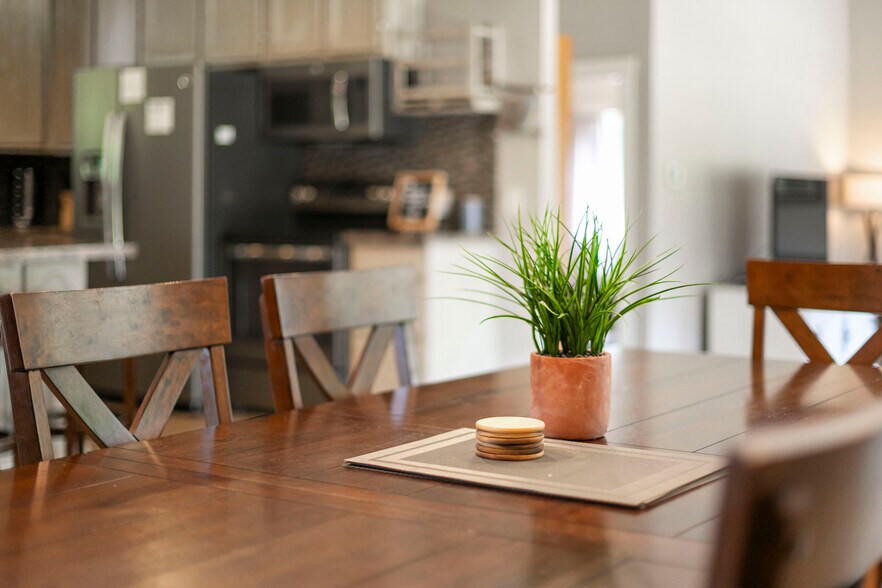 Building Photo - 23600 NE 10th Ave