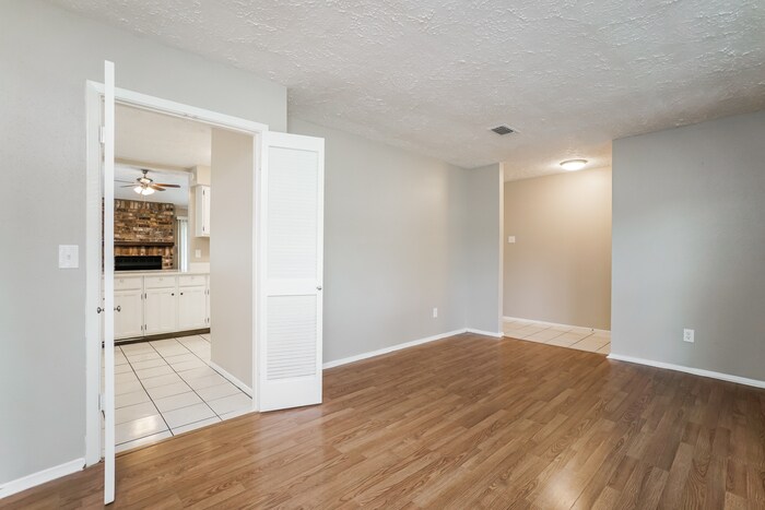 Building Photo - 13323 Tara Oak Dr