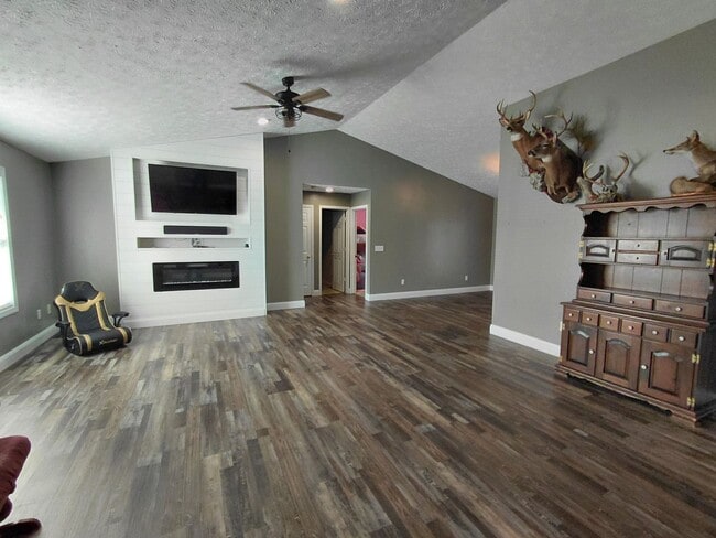 Building Photo - City of Rolla