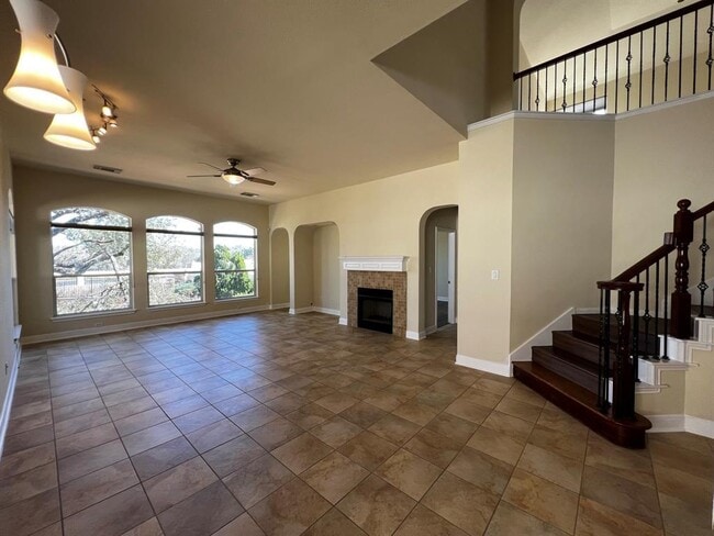Building Photo - 15224 Interlachen Dr