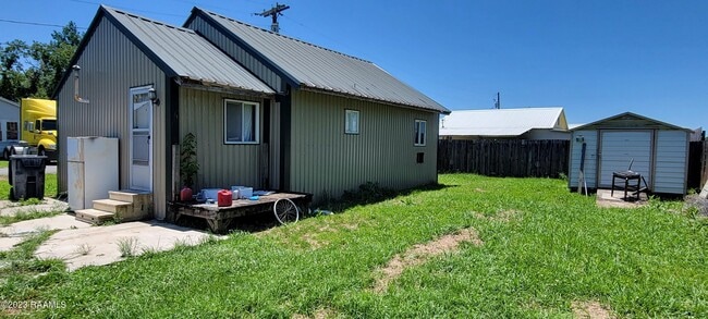 Building Photo - 232 Hulin St