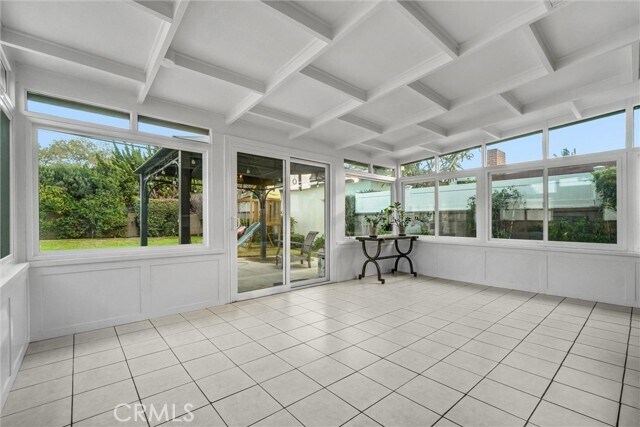 Building Photo - 2354 Snowden Ave