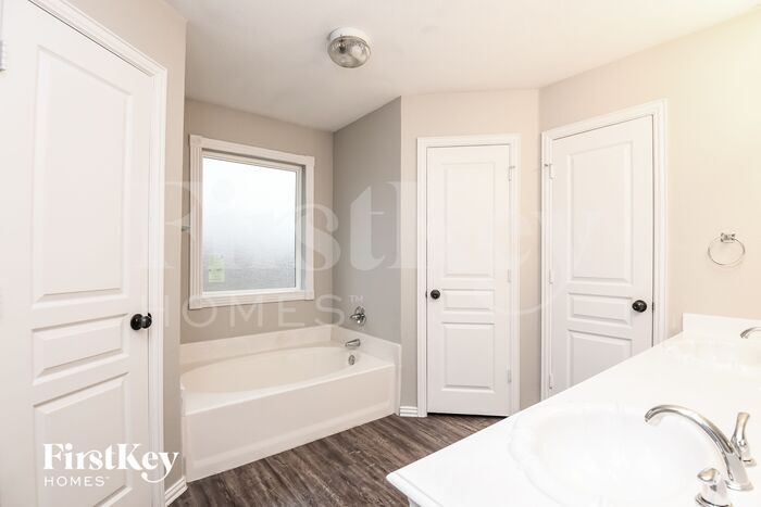 Building Photo - 233 Whitestone Wy