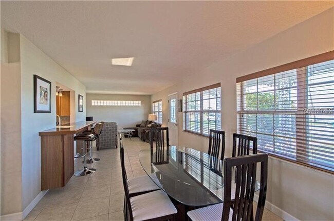 Building Photo - 540 Lindley Terrace