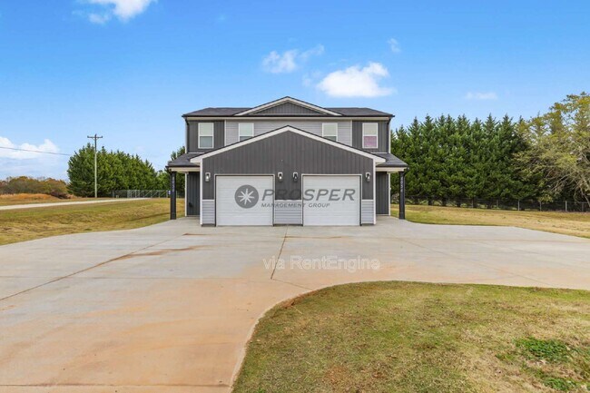 Building Photo - 4056 Parris Bridge Rd