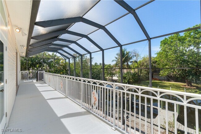 Building Photo - 27130 Flamingo Dr
