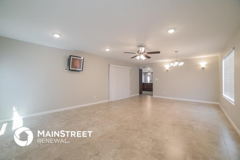 Building Photo - 7223 W Mercer Ln