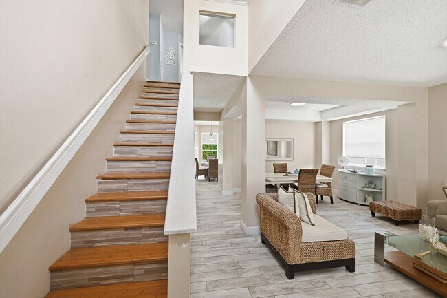 Building Photo - 15073 Oak Chase Ct