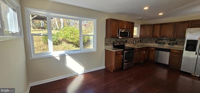 Building Photo - 7613 Locust Ln