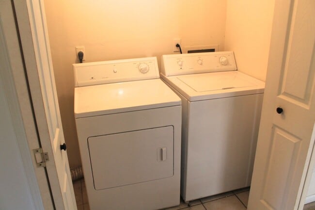 Building Photo - 56th Street Duplex