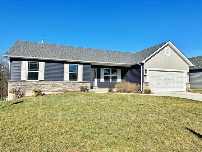 Primary Photo - 350 Hammerstone Dr