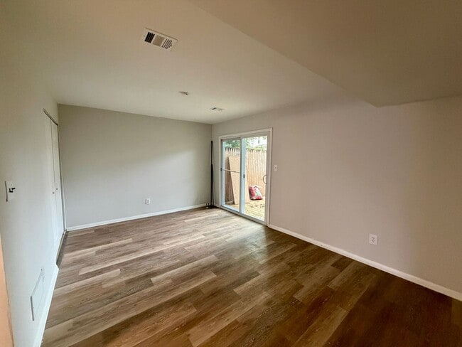 Building Photo - Move in Ready Home Now Available!