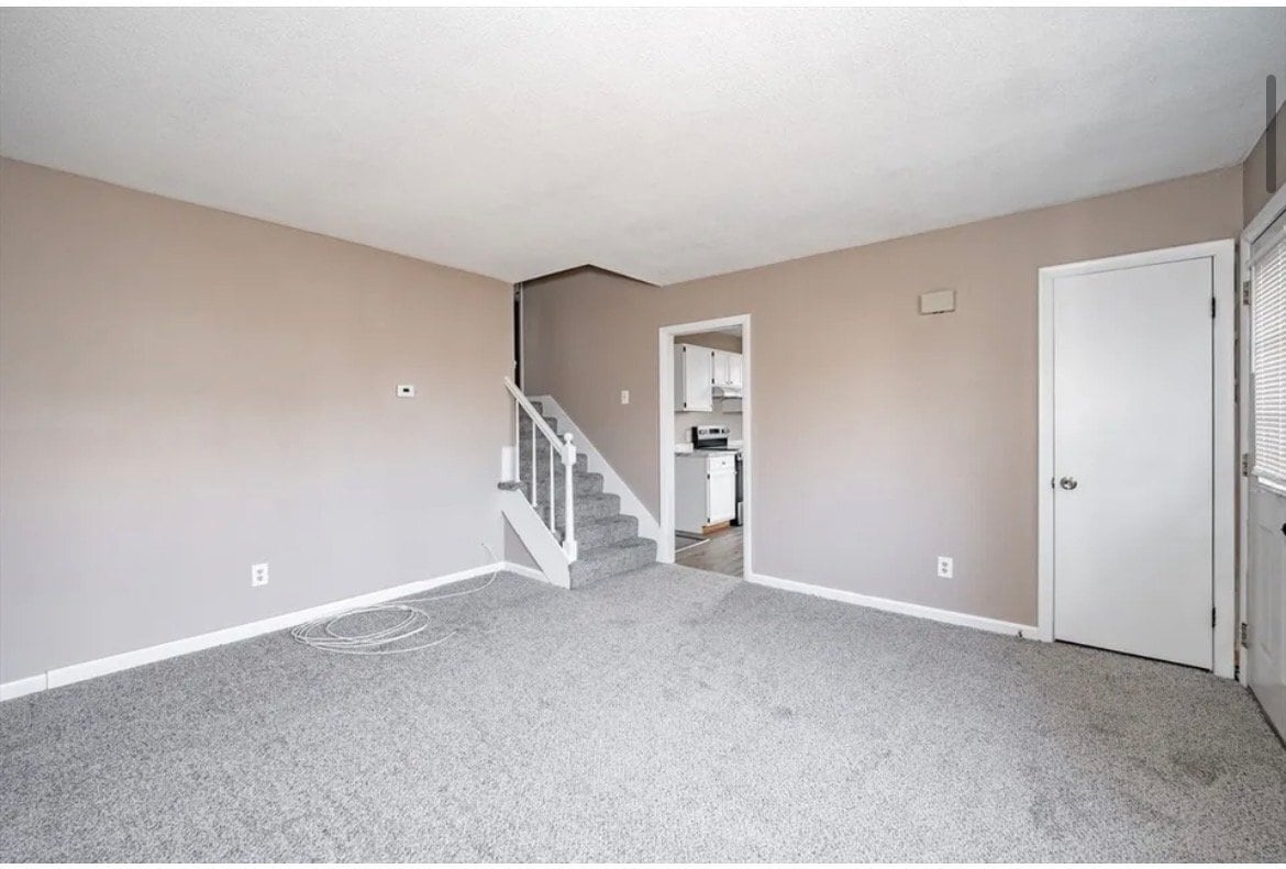 Building Photo - 11 Hope Farms Dr