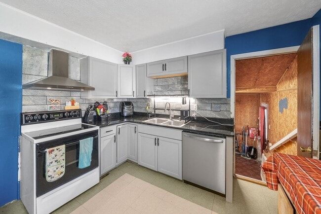 Building Photo - 1405 Barberry Pl