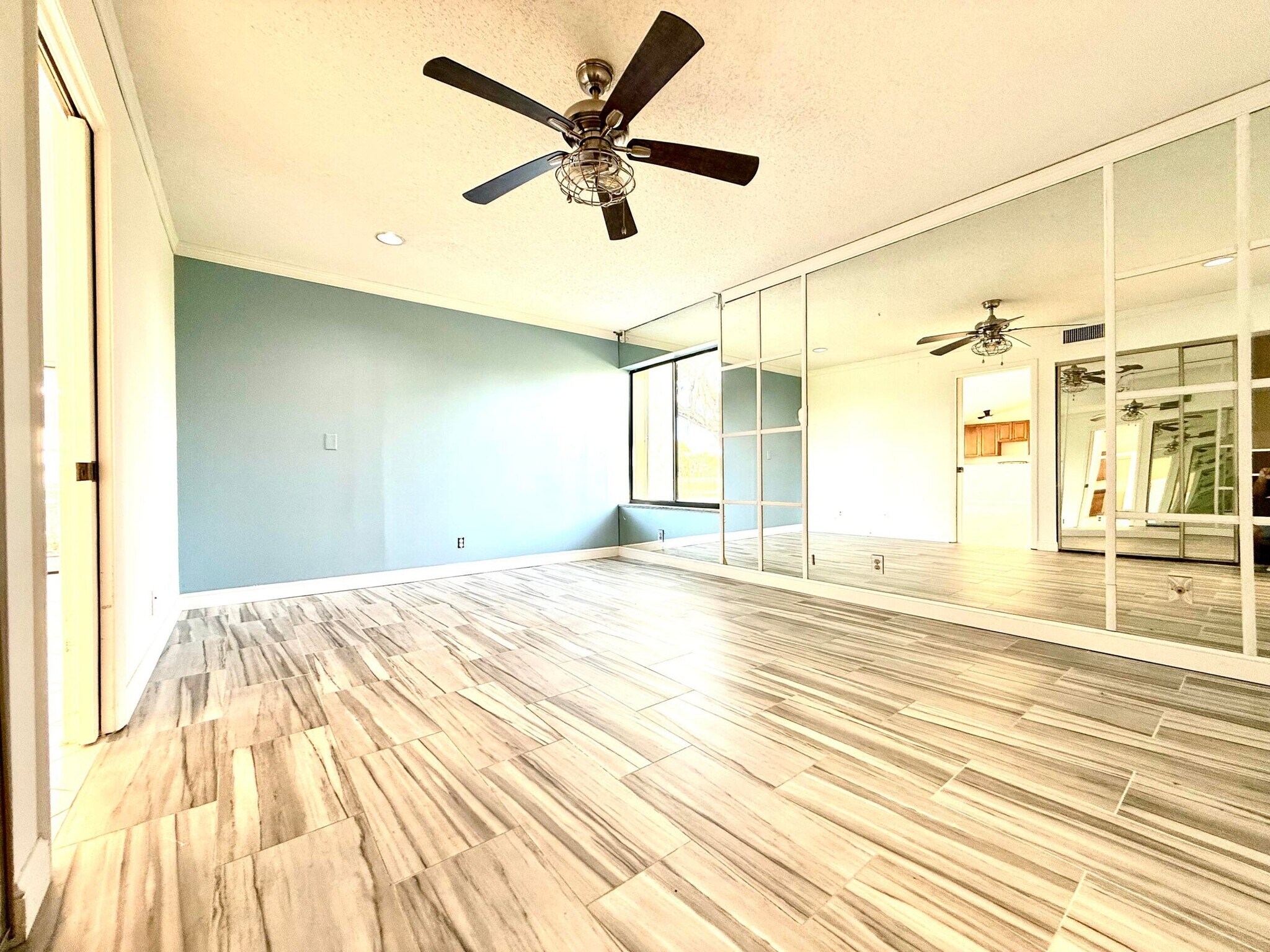 Building Photo - 5670 Piping Rock Dr