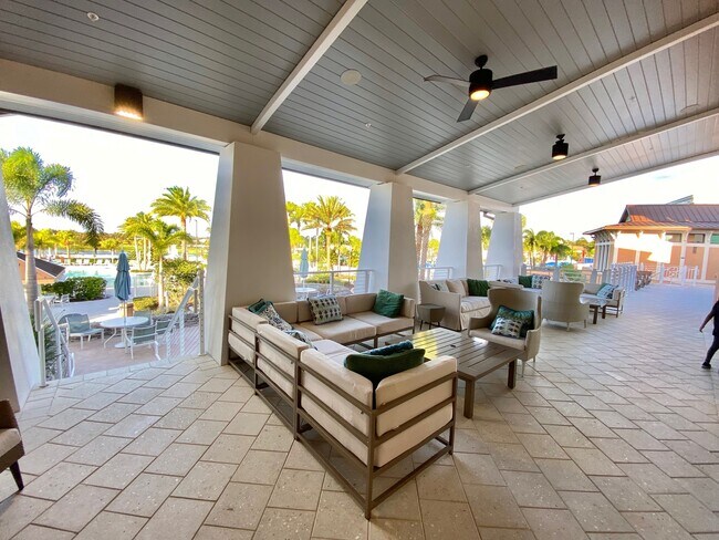 Building Photo - 1547 Carey Palm Cir