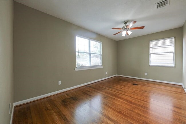 Building Photo - 4139 Lumberdale Rd