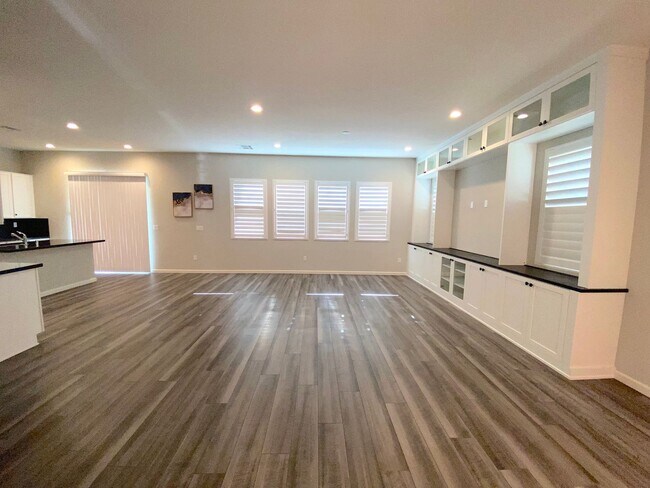 Building Photo - Built 2022 Sparks Spanish Springs 4+ Bedro...