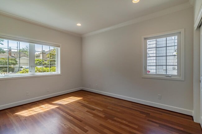 Building Photo - 130 Heather Ln