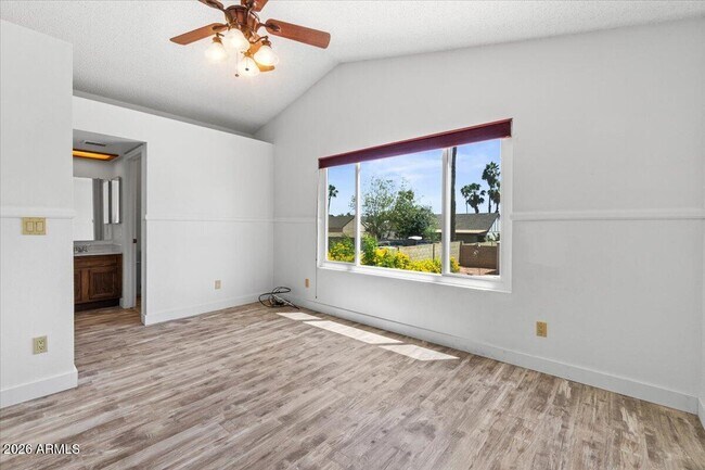 Building Photo - 1041 E Kristal Way