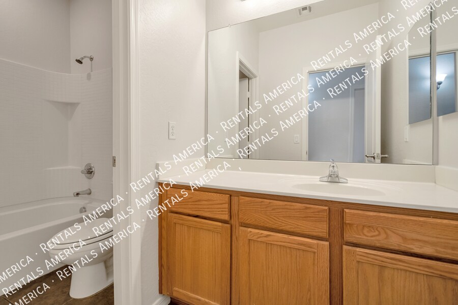 Building Photo - 1278 W Stephanie Ln