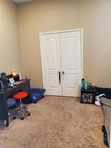 Building Photo - 6237 Stone Lake Dr