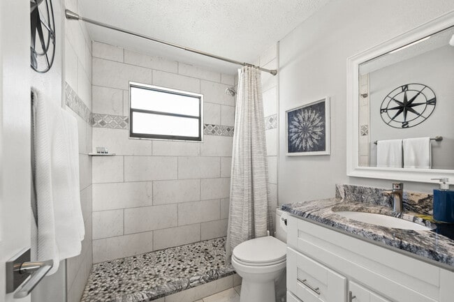 Building Photo - 4004 Centavo Ct