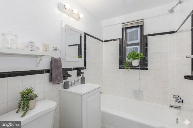 Building Photo - 2141 I St NW