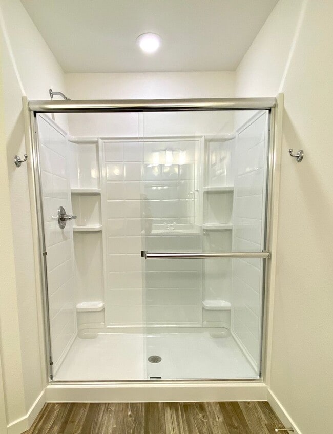 Building Photo - Beautifully built townhome in Banning Lewis Ranch ready Now!!