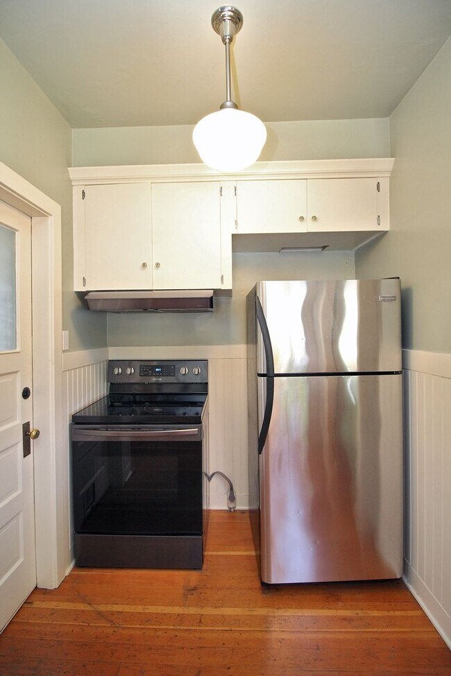 Building Photo - 3412 NE 59th Ave