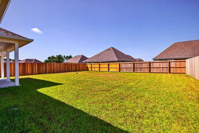 Building Photo - 7719 Claymont Cir