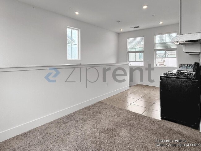 Building Photo - 226 Tuso Ranch Rd