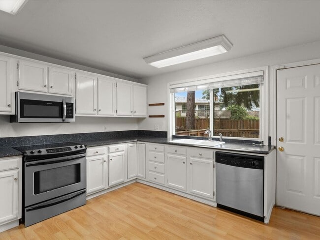 Building Photo - 24201 Firdale Ave