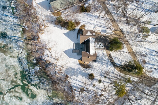 Building Photo - 44 Eagles Ln