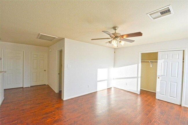 Building Photo - 18339 All Oak Trail