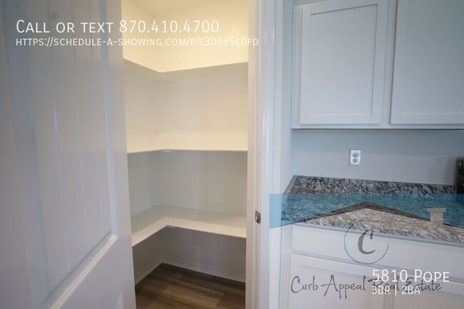 Building Photo - 5810 Pope-