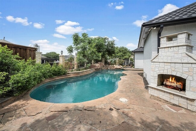 Building Photo - 7517 Waterwood Dr