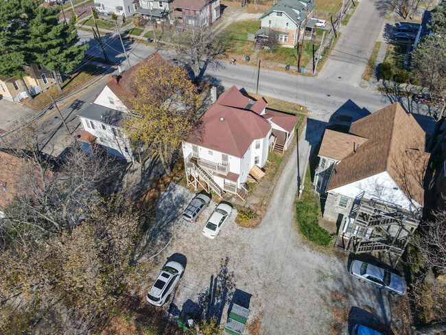 Building Photo - 572 E Buchtel Ave