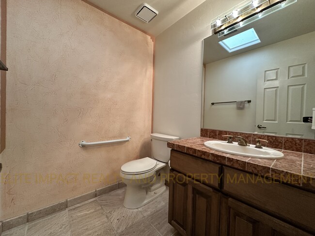Building Photo - 491 S Corte Del Cantante