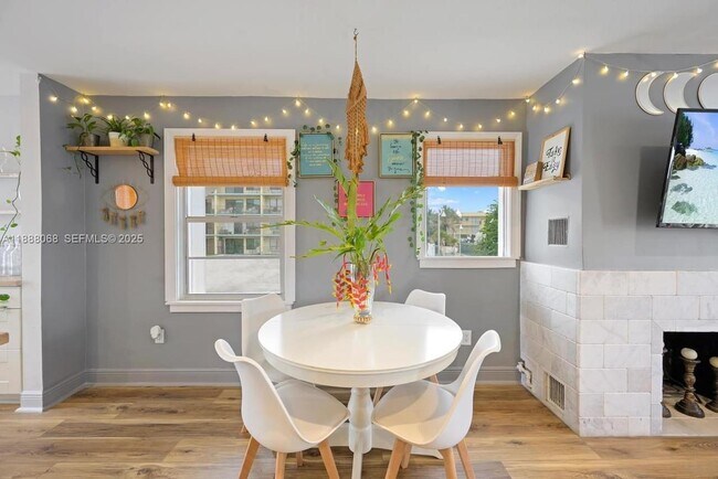 Building Photo - 314 New Hampshire St