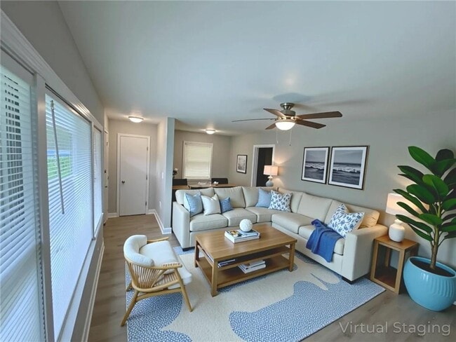 Building Photo - 4555 Hillpine Rd