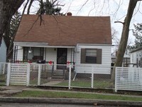 Building Photo - 505 S Sheridan St