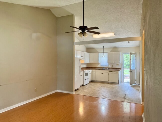 Building Photo - 1508 Princeton Ln
