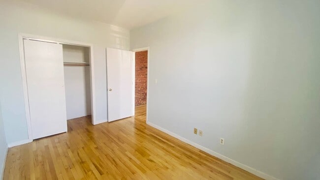 Building Photo - 40-04 36th Ave