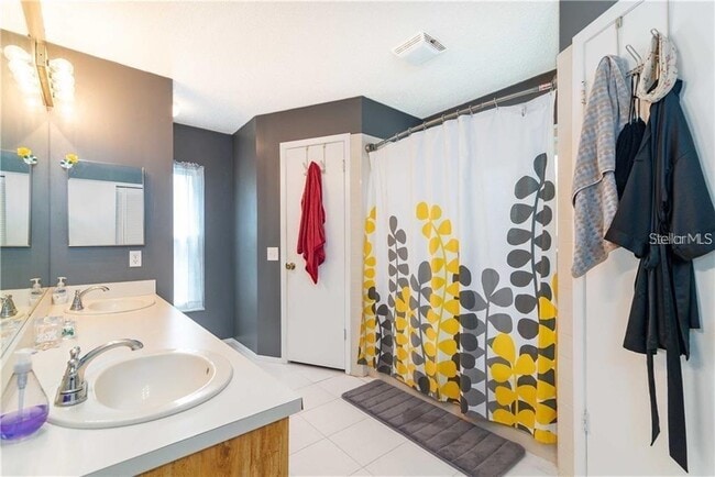 Building Photo - 1907 Coral Tree Ct