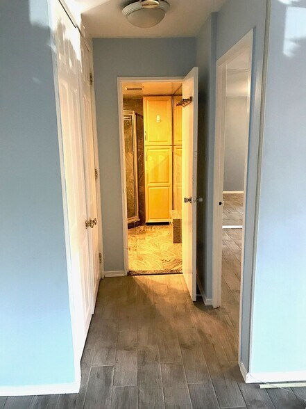 Building Photo - 1545 18th St NW