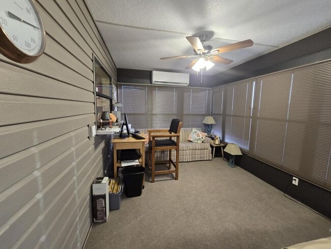 Building Photo - 4261 Paradise Cir