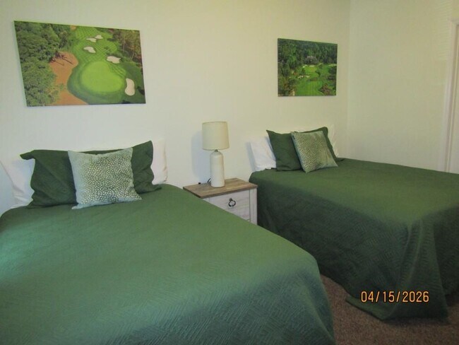 Building Photo - 1221 Lake Dr