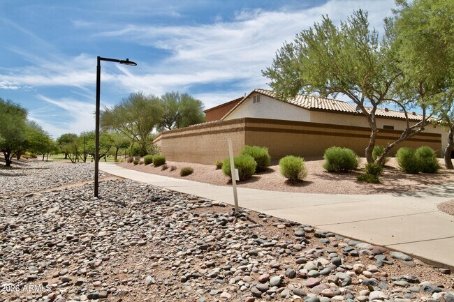 Building Photo - 6450 S Nash Way