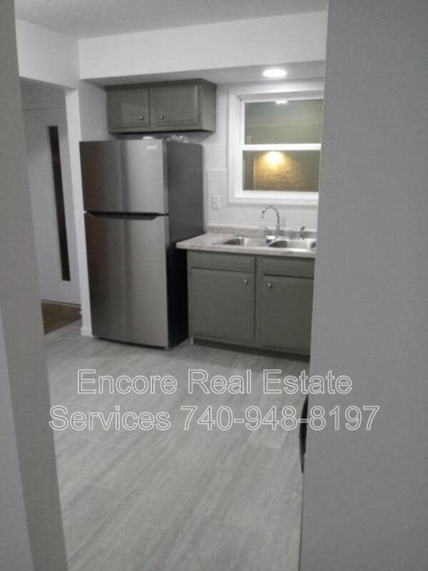 Building Photo - 865 Beech Ct